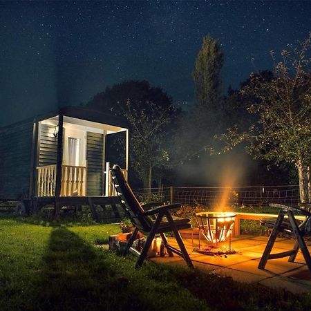 Pipowagen Elsebein Groningen Westerwolde Unieke Ligging Met Eigen Tuin En Vrij Uitzicht Over Veld Naar Natuurgebied Onstwedde Exterior photo